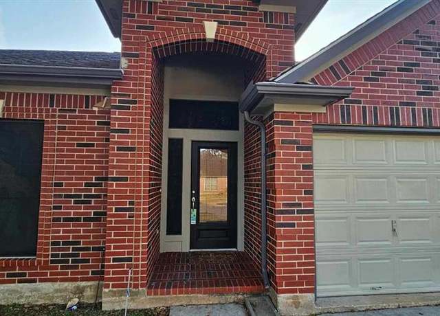 Property at 3411 Somerton Dr, La Porte, TX 77571, 3 beds, 2 baths