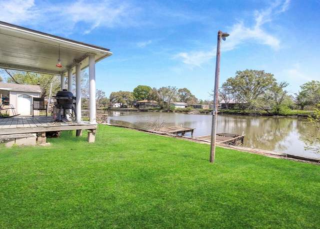 Property at 118 Willow Oak Dr, Trinity, TX 75862, 2 beds, 1 bath