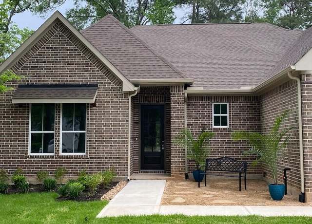 Property at 557 Hermitage Ct, Conroe, TX 77302, 3 beds, 2 baths