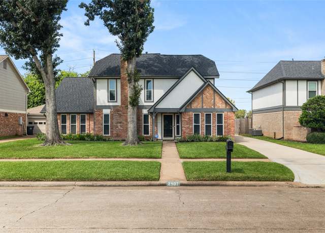 Property at 2907 Arrowhead Dr, Sugar Land, TX 77479, 4 beds, 3.5 baths