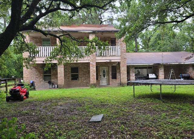 Property at 16611 Prince Ln, Conroe, TX 77306, 4 beds, 3 baths