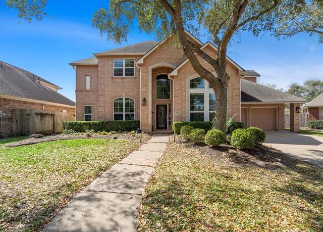 Property at 6310 Hidden Crest Way, Sugar Land, TX 77479, 5 beds, 3.5 baths