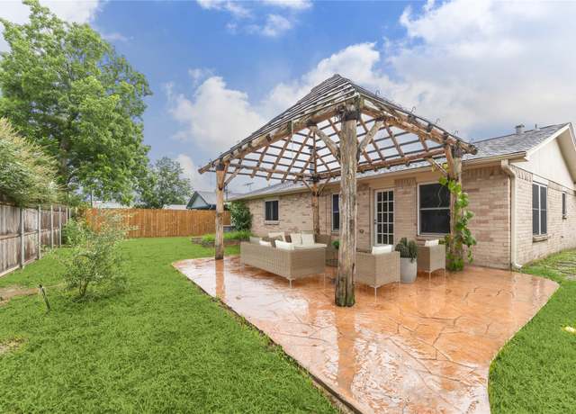 Property at 4010 Bluebonnet Trl, Deer Park, TX 77536, 3 beds, 2 baths