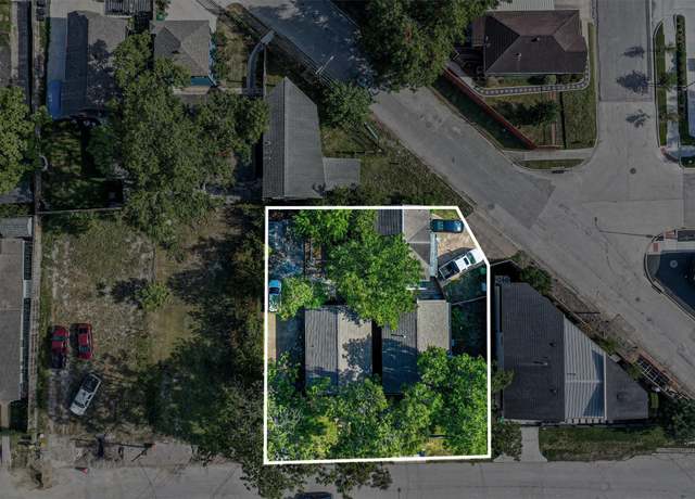Property at 1110 E 27th St, Houston, TX 77009, 5 beds, 3 baths