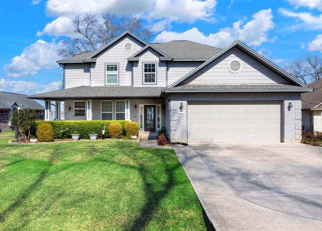 Property at 1906 Nogalus Dr, Houston, TX 77532, 4 beds, 3.5 baths