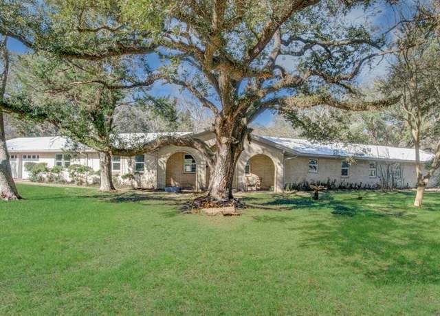 Property at 4029 County Road 326 Rd, Alvin, TX 77511, 3 beds, 3.5 baths