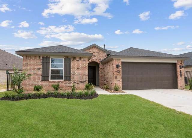 Property at 403 Robin St, Angleton, TX 77515, 4 beds, 2 baths