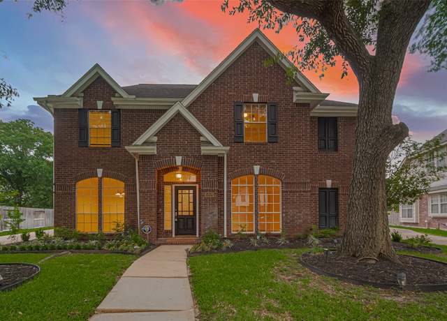 Property at 5918 Pendelton Place Dr, Sugar Land, TX 77479, 4 beds, 3.5 baths