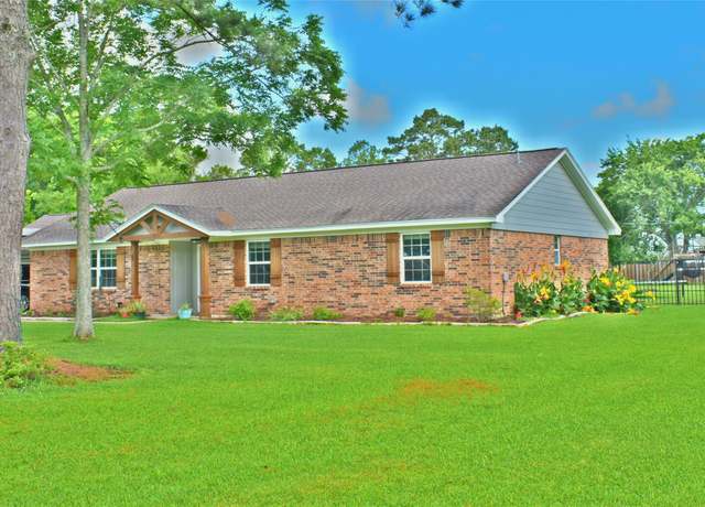 Property at 12207 Cherry Point Dr, Dayton, TX 77535, 4 beds, 3 baths