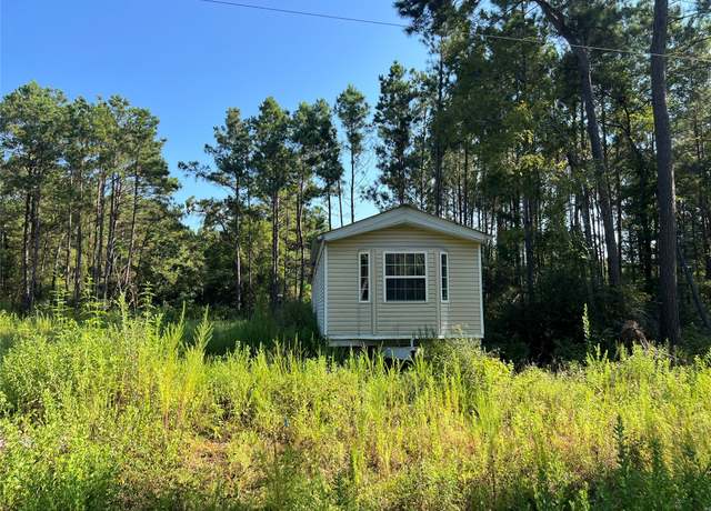 Property at 7913 Hawthorne Ln, Plantersville, TX 77363, 3 beds, 2 baths