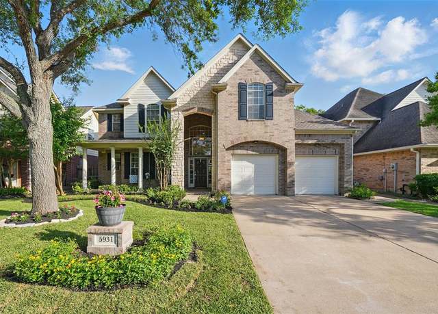 Property at 5931 Stratford Gardens Dr, Sugar Land, TX 77479, 5 beds, 3.5 baths