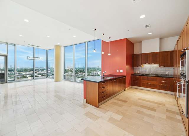 Property at 2727 Kirby Dr Unit 13C, Houston, TX 77098, 2 beds, 2 baths