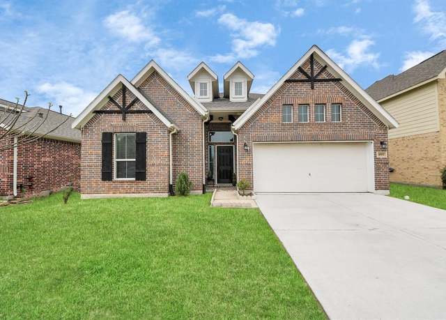 Property at 4815 Bay Vista Dr, Baytown, TX 77523, 4 beds, 3 baths