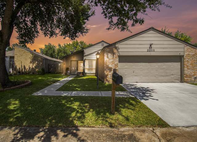 Property at 2211 Cottonwood Ct, Missouri City, TX 77459, 3 beds, 2 baths