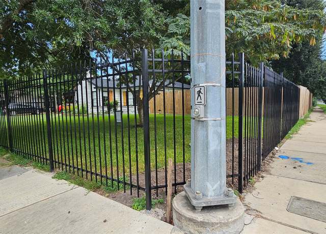 Property at 7602 Dixie Dr Dr, Houston, TX 77087, 4 beds, 2 baths