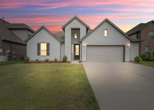 Property at 517 Campbell Dr, League City, TX 77573, 3 beds, 2.5 baths