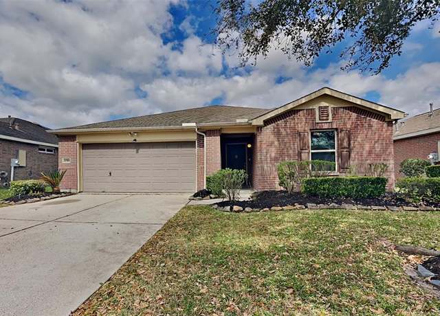 Property at 2760 Rio Bella Ct, League City, TX 77573, 3 beds, 2 baths