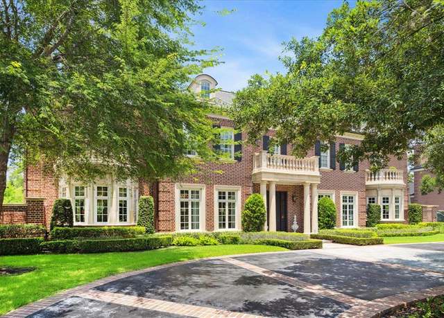 Property at 24 Farnham Park Dr, Houston, TX 77024, 5 beds, 7.5 baths