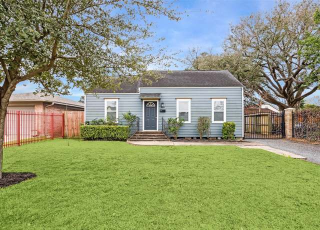 Property at 908 Kelley St, Houston, TX 77009, 3 beds, 2 baths