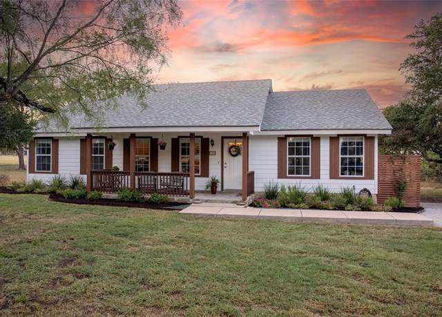 Property at 300 Coventry Rd, Spicewood, TX 78669, 3 beds, 2 baths