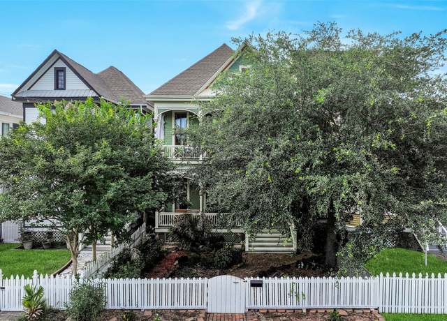 Property at 1512 Winnie St, Galveston, TX 77550, 3 beds, 1.5 baths