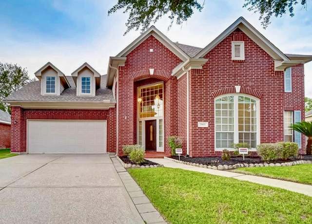 Property at 2903 Autumn Cove Ct, Friendswood, TX 77546, 4 beds, 4 baths
