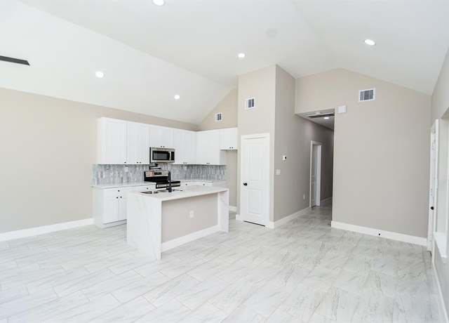 Property at 16974 W Lynbrook, Montgomery, TX 77316, 3 beds, 2 baths