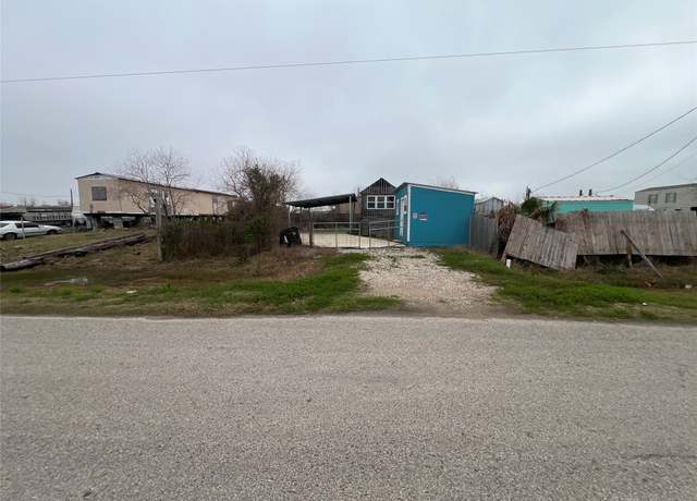 Property at 625 16th St, San Leon, TX 77539