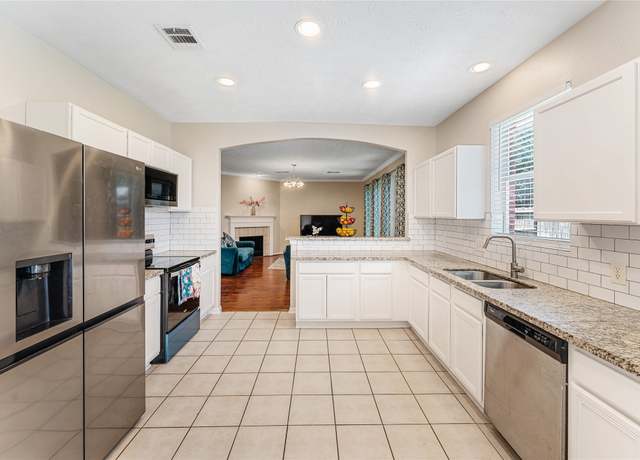 Property at 5942 Crestford Park Ln, Houston, TX 77084, 4 beds, 2.5 baths