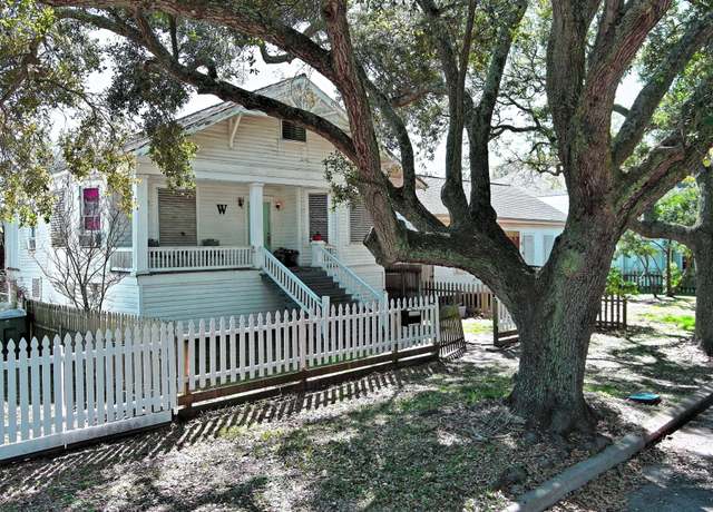 Property at 3115 Avenue P 1/2, Galveston, TX 77550, 3 beds, 2.5 baths
