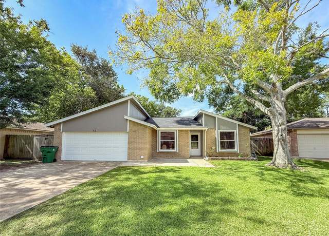 Property at 12 Lobo Ct, Angleton, TX 77515, 3 beds, 2 baths