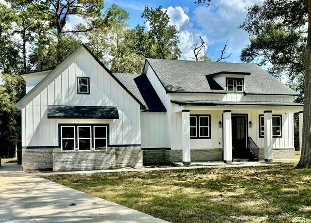Property at 16 River Plantation Dr, Conroe, TX 77302, 5 beds, 2 baths