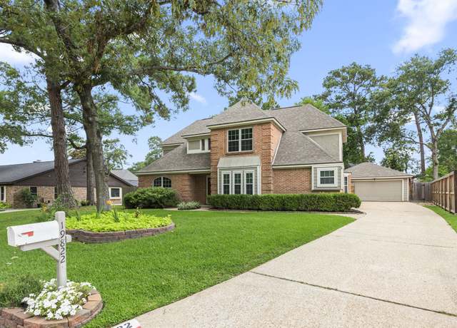 Property at 19822 Atascocita Pines Dr, Humble, TX 77346, 4 beds, 2.5 baths