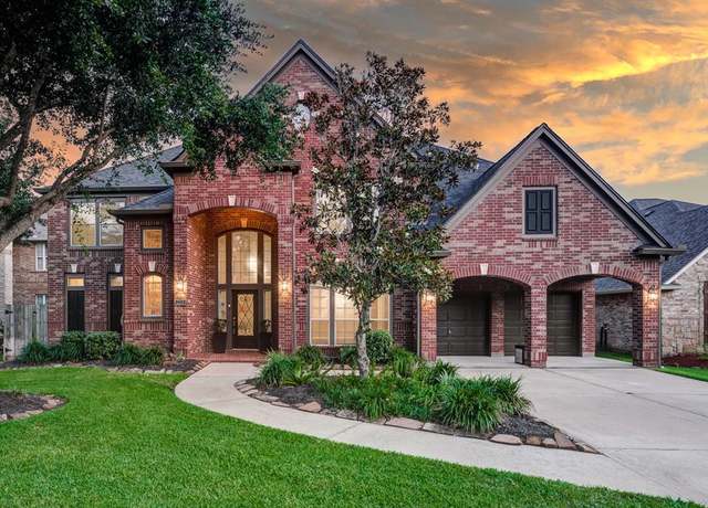 Property at 2215 Dali Ln, Missouri City, TX 77459, 5 beds, 4.5 baths