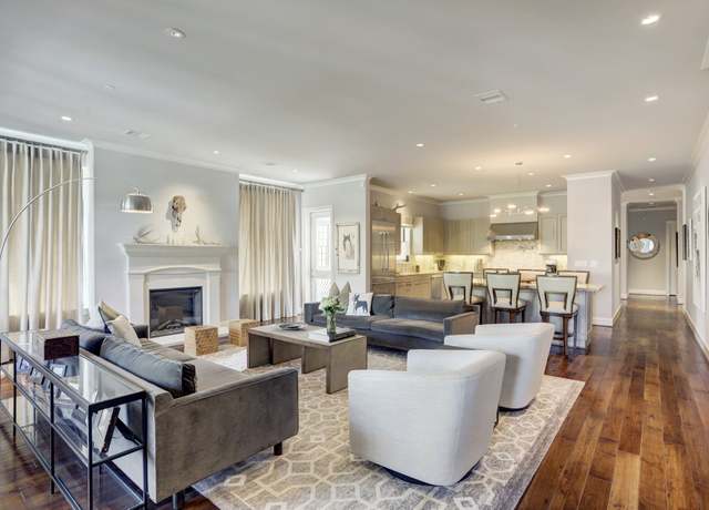 Property at 2221 Welch St #201, Houston, TX 77019, 2 beds, 2.5 baths