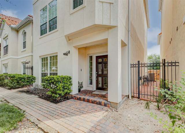 Property at 6131 Stoney Brook Dr, Houston, TX 77036, 3 beds, 2.5 baths