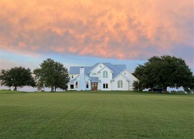 Property at 5800 Cedar Hill Rd, Brenham, TX 77833, 4 beds, 3.5 baths