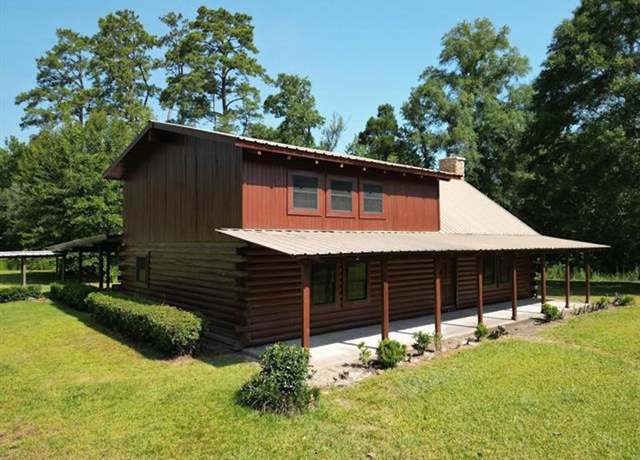 Property at 1205 Douglas St, Vidor, TX 77662, 3 beds, 2.5 baths