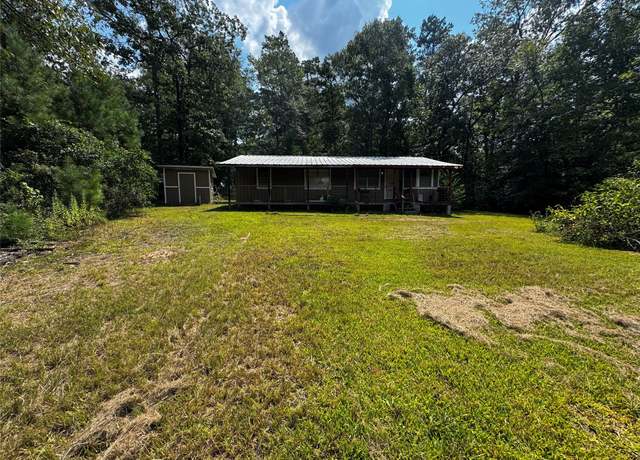 Property at 452 Hickory Dr E, Livingston, TX 77351, 2 beds, 1 bath