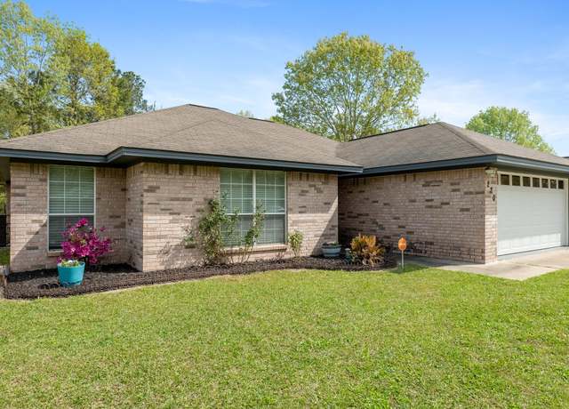 Property at 220 Casey Rd, Lufkin, TX 75901, 4 beds, 2 baths