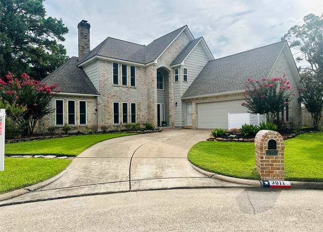 Property at 3011 Heatherpark Dr, Houston, TX 77345, 4 beds, 2.5 baths