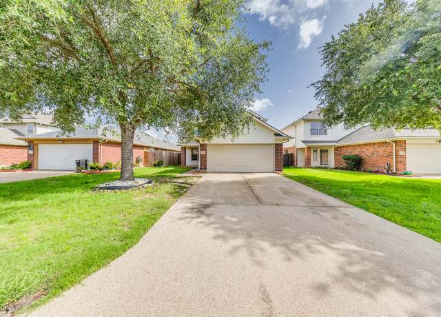 Property at 12511 Garden Gale Ln, Houston, TX 77044, 4 beds, 2.5 baths