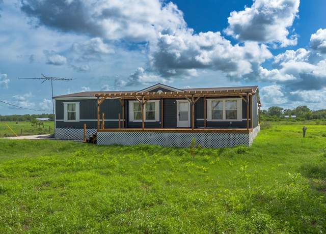 Property at 2950 County Road 172, Wharton, TX 77488, 3 beds, 3 baths