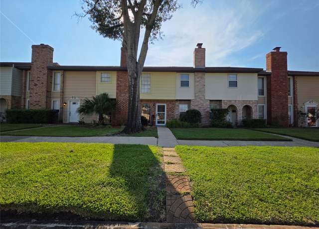 Property at 1424 Silverpines Rd #1424, Houston, TX 77062, 2 beds, 2.5 baths