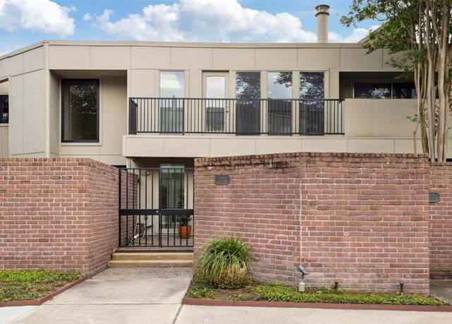 Property at 2321 Steel St, Houston, TX 77098, 2 beds, 3 baths