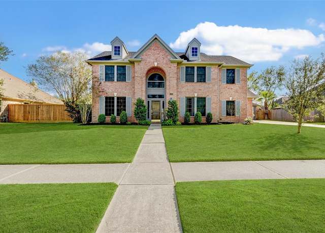 Property at 1403 Buttonwood Dr, Friendswood, TX 77546, 4 beds, 3.5 baths