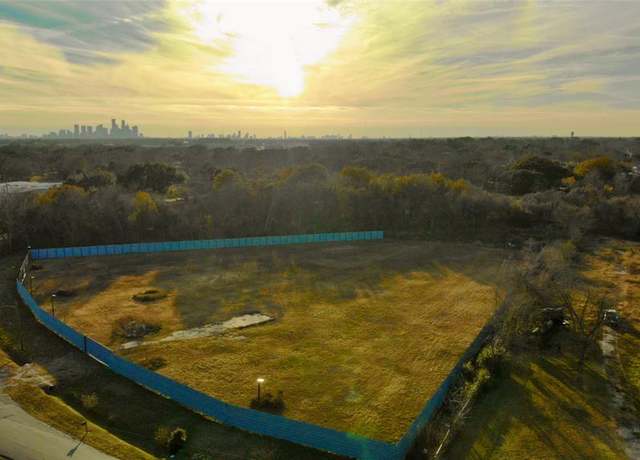Property at 7015 Elbert St, Houston, TX 77028