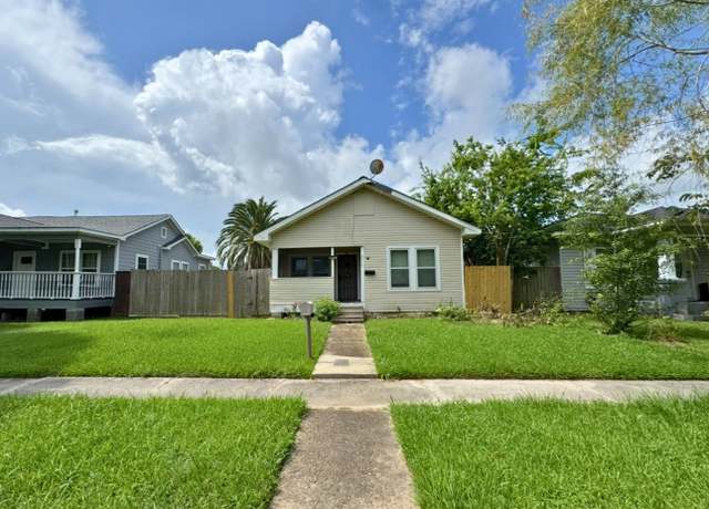 Property at 3215 Illinois St, Baytown, TX 77520, 3 beds, 1 bath