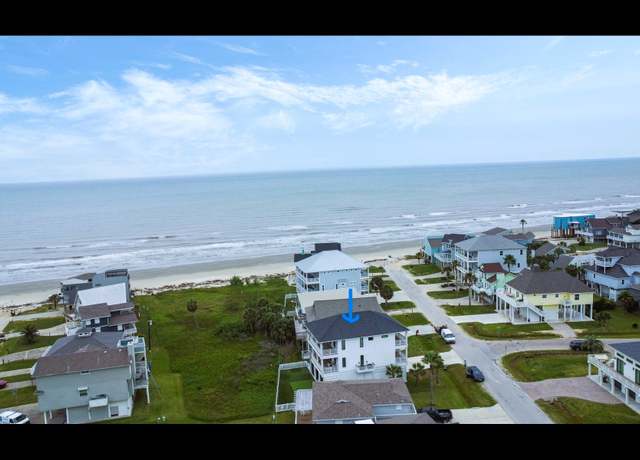 Property at 4214 Pirates Dr, Galveston, TX 77554, 3 beds, 3.5 baths