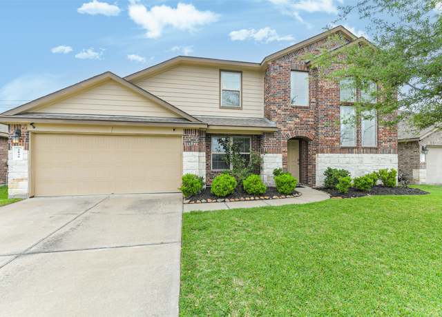 Property at 2830 Specklebelly Dr, Baytown, TX 77521, 4 beds, 3 baths